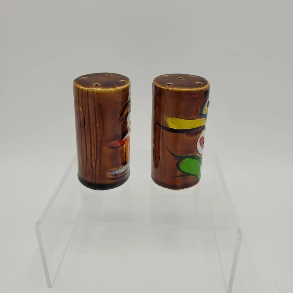 Vintage Pacific Northwest Totem Pole Salt & Pepper Shakers Tiki Influences